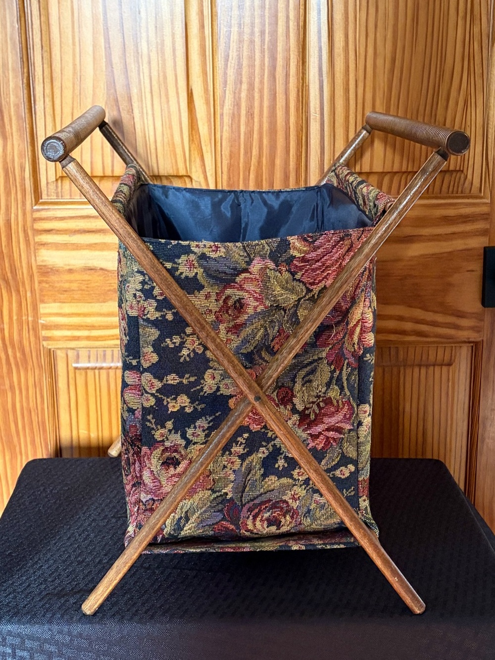 Vintage Folding Sewing Knitting Caddy Storage Basket Wood Frame Floral - Picture 4 of 8